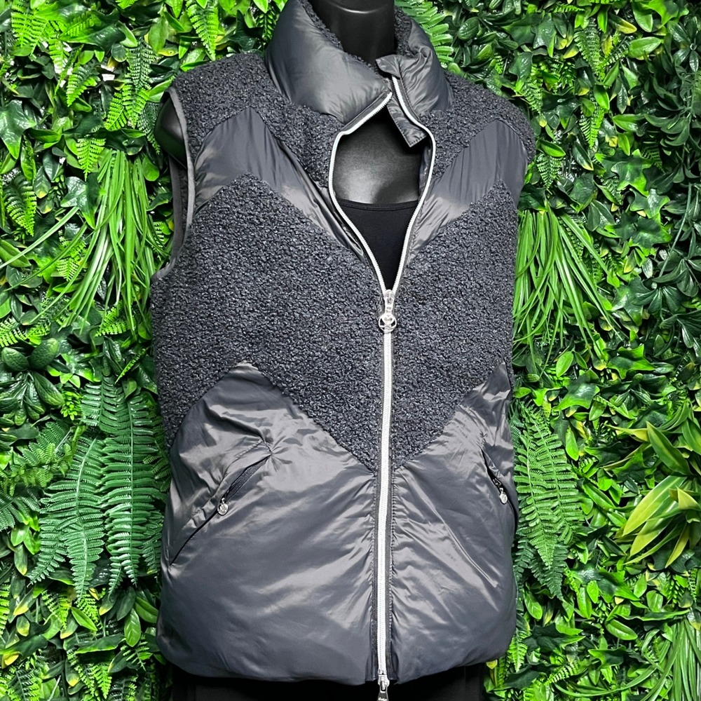 Daily Sports Born in‎ Sweden Vest Women's Medium Gray Puffer Jacket 3104 - Picture 3 of 14